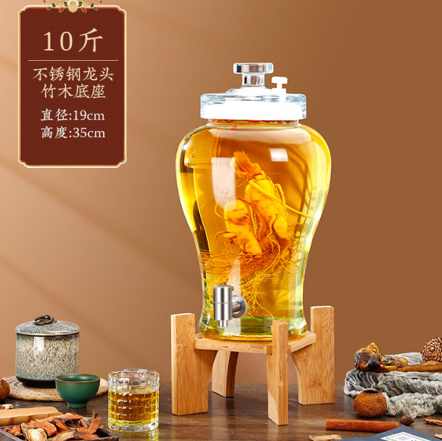 泡酒（jiǔ）壇